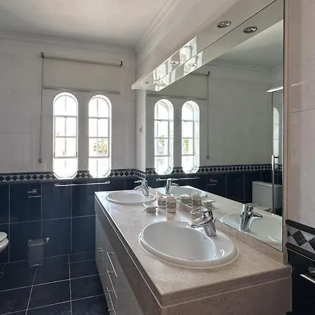 Vivenda Catavento V5 Piscina E 100mt Da Gale * 알부페이라