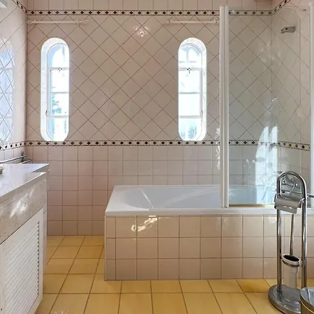 Villa Vivenda Catavento V5 Piscina E 100mt Da Gale