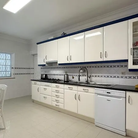 빌라 Vivenda Catavento V5 Piscina E 100mt Da Gale 알부페이라